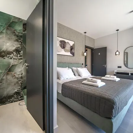 Naval Villa-panoramic With Heated Pool On The Roof Villa *