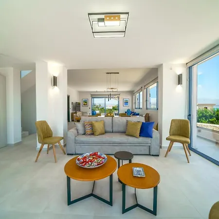 Naval Villa-panoramic With Heated Pool On The Roof Villa